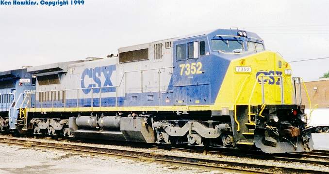 Photo of CSX's 7352 in West Springfield, MA.