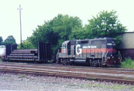 Photo of MEC #313 Switching in Lowell