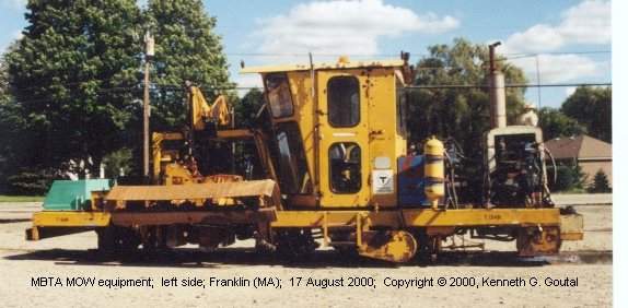 Photo of MBTA MOW equipment;  left side; Franklin (MA);  17 August 2000