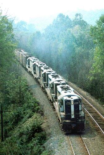 Photo of Extra 1729 east approaching Schaghticoke, NY