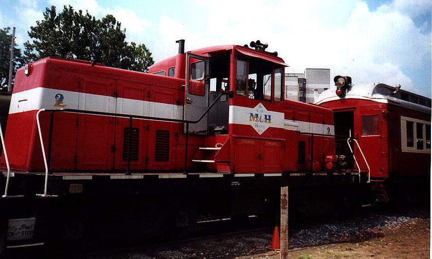 Photo of M&H passenger train