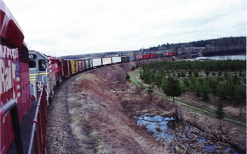Photo of Eastbound CDAC freight in 1997 in Quebec