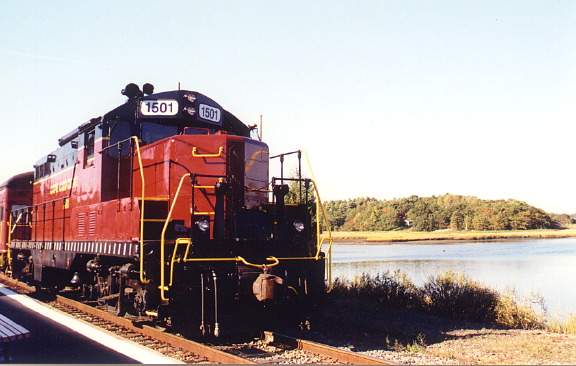Photo of Cape Cod Central Railroad GP7r 1501 in Wareham