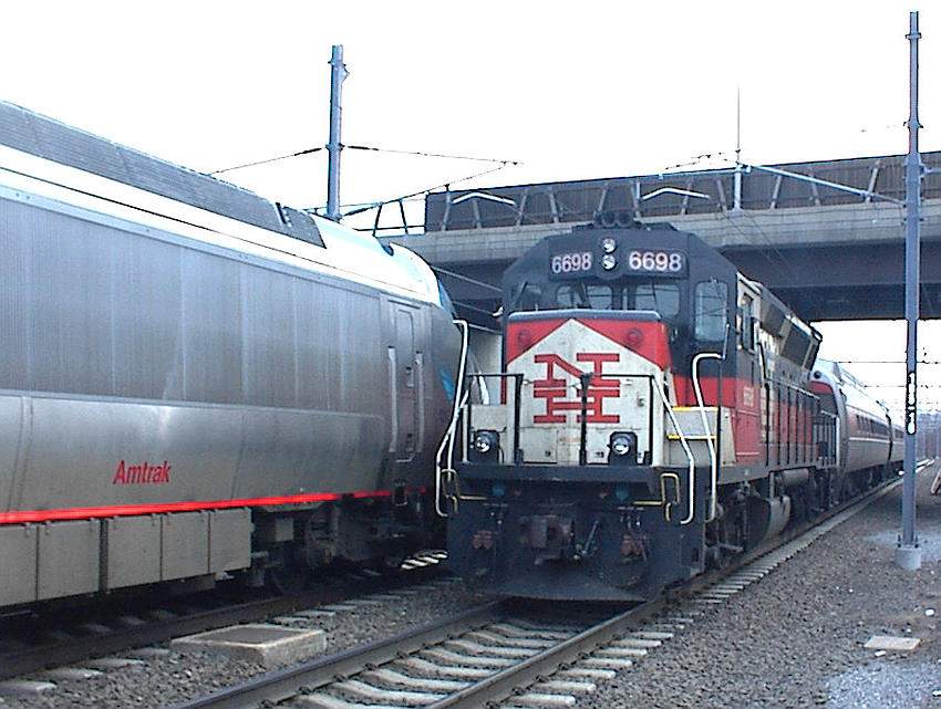 Photo of Amtrak meets Shore Line East at Old Saybrook