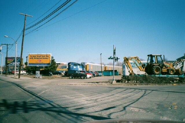 Photo of Conrail holding at 135