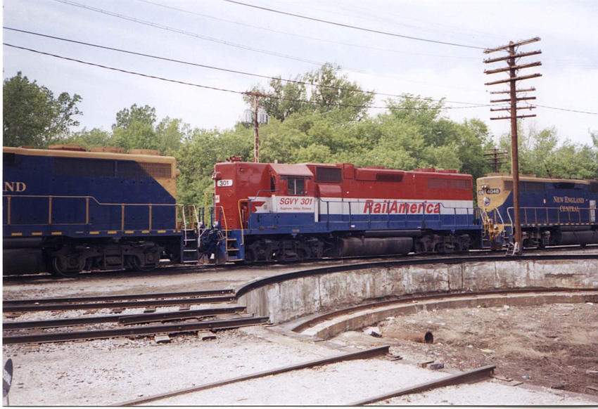 Photo of Saginaw Valley Railway GP-38 working on the NECR