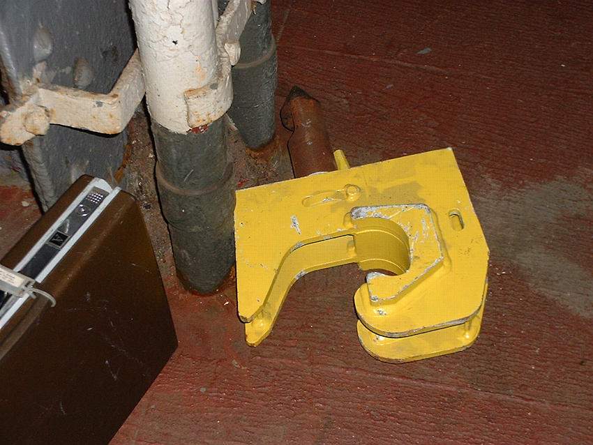 Photo of Coupler Adapter