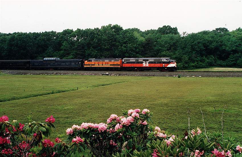 Photo of ConnDot FL-9 leads CCRR F10 in 1996.