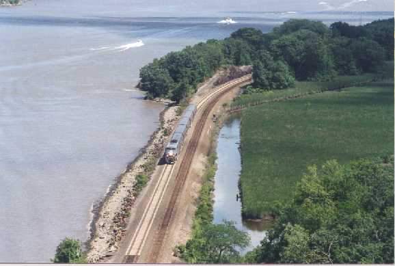 Photo of Amtrak on the Hudson