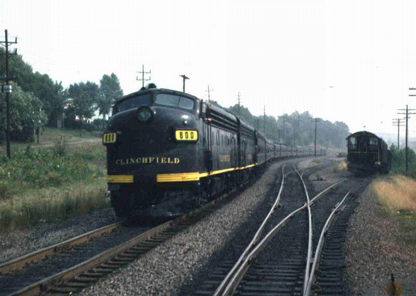 Photo of CRR Fs power a deadhead move north at Kingsport, TN in September 1978