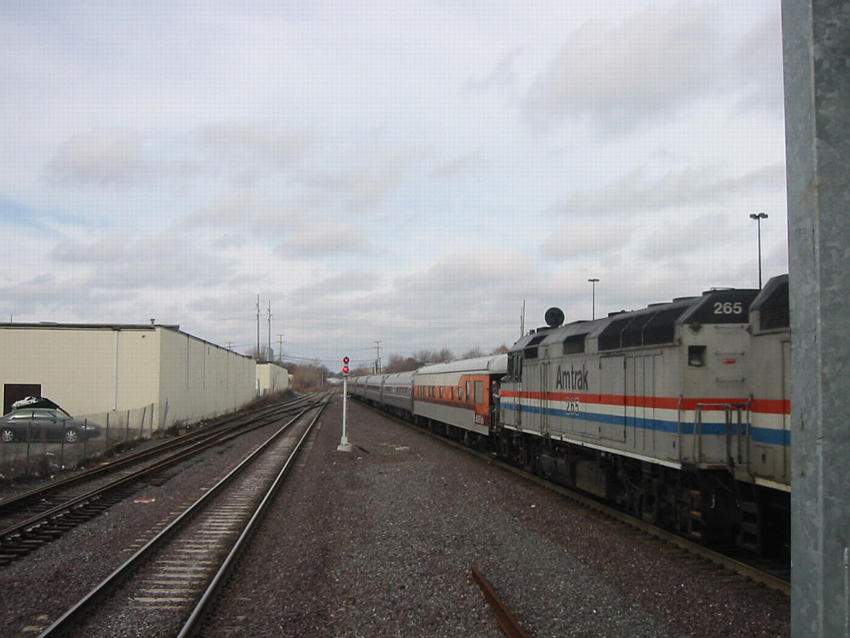 Photo of Amtrak 683 through Anderson with the Caritas and 2 F40s on the tail end.