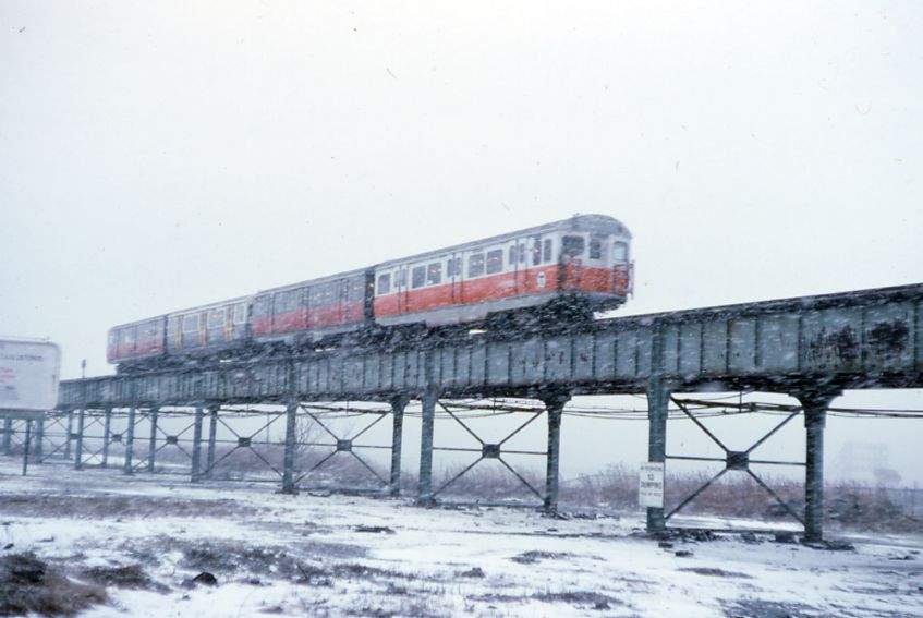 Photo of MBTA Orange Line train approaching Everett station