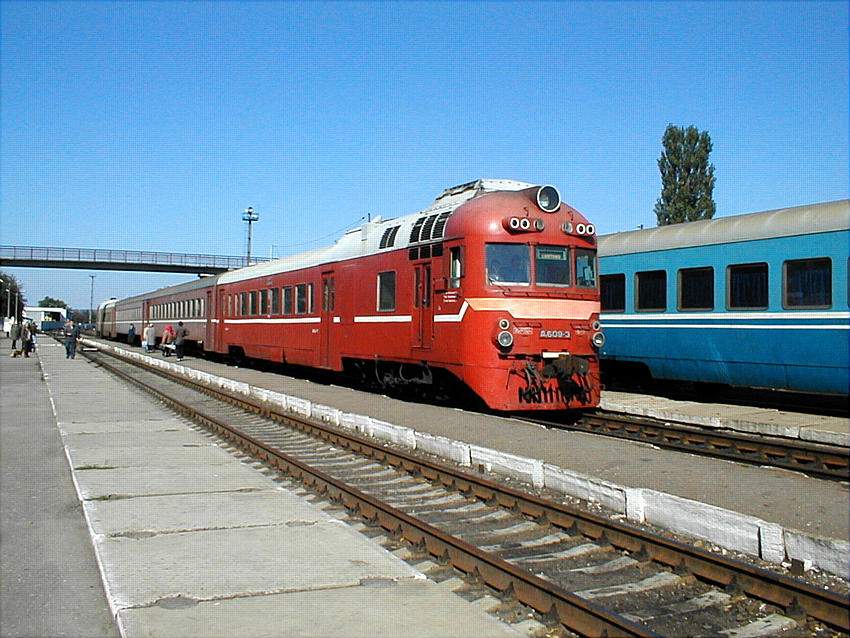 Photo of Local trainset at Svatovo