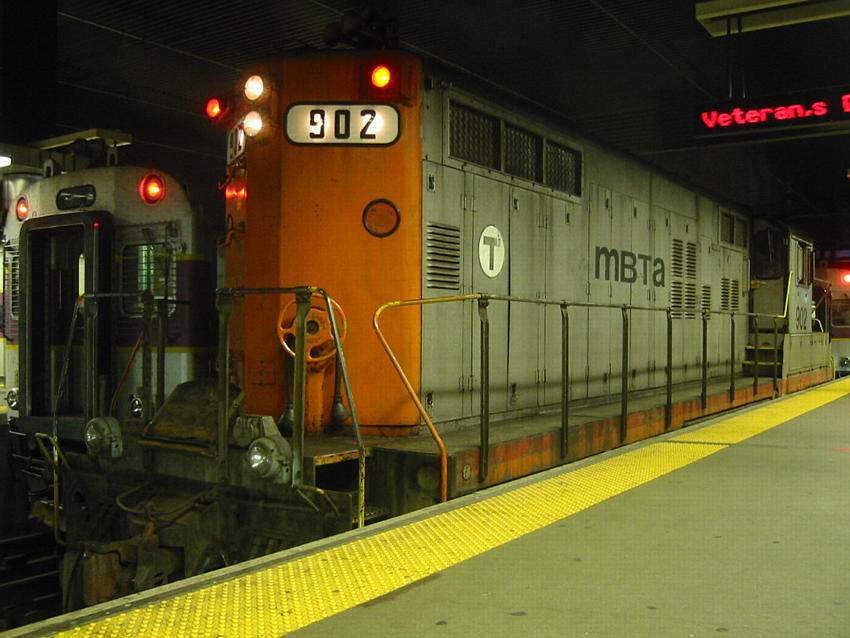 Photo of MBTA #902 inside North Station