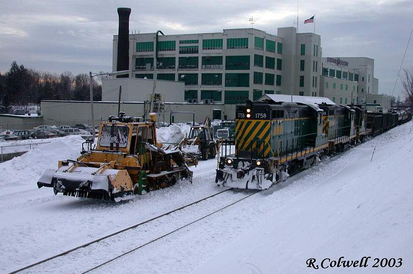 Photo of NHN 1758 passing GE in Somersworth, NH