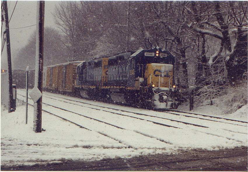 Photo of CSX delivering cars for FRVT