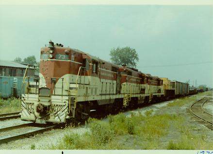 Photo of TH&B GP7's #73 & 77 & GP9 #403; North Tonawanda, NY.