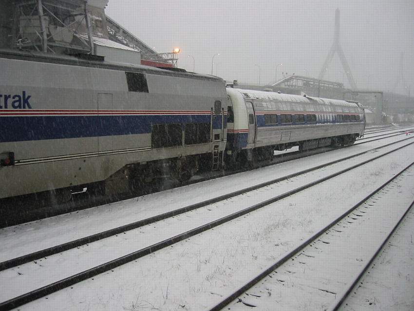 Photo of Amtrak Conference Car 9800 and Amtrak 822 at Tower A