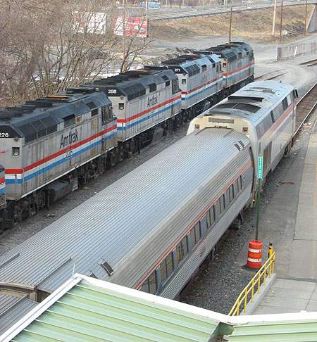 Photo of Amtrak 49 at Albany-Rensaleer