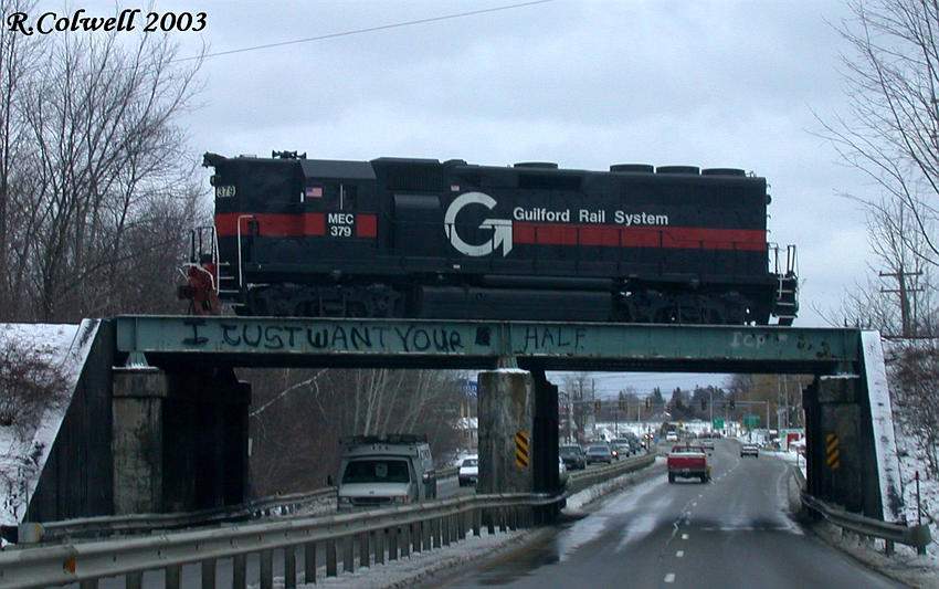 Photo of Guilford 379 idling on the bridge over route 1 in Portsmouth, NH