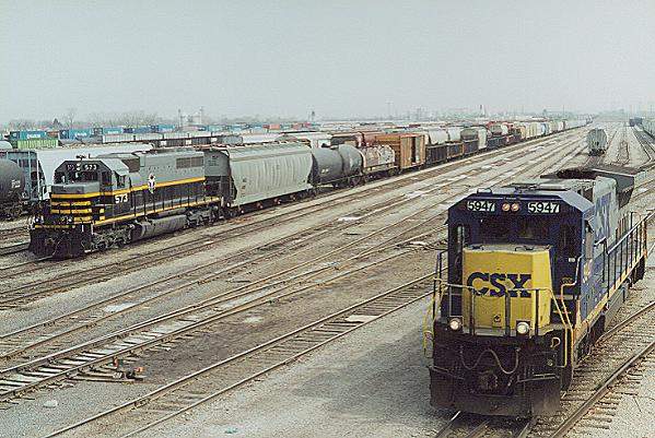 Photo of Belt Railway SD40m #573 waits for CSX at Clearing Yd, Bedford Park, IL.