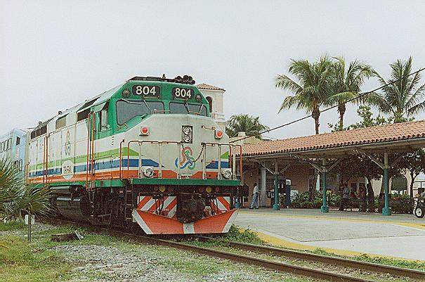 Photo of Tri Rail F40PHL #804 on train #P646 at the W.Palm Beach station.
