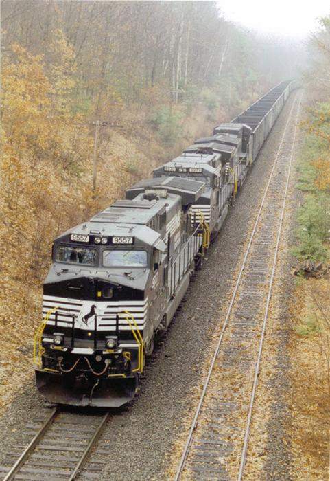 Photo of Empty Bow coal train..
