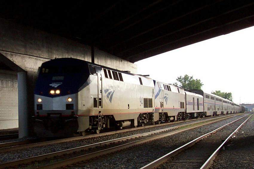 Photo of 3 and a half hour late Capitol Limited through Cleveland