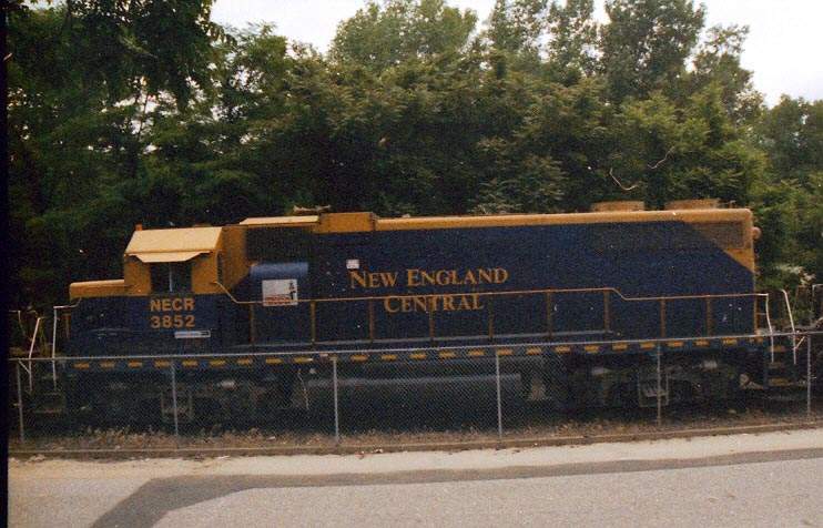 Photo of NECR - Broadside of 3852 -  Exiting Willimantic Yard