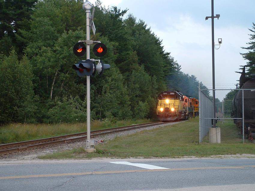 Photo of 393 at Empire Road with an SLR-Quebec M420