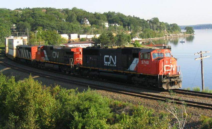 Photo of CN #120 arriving at Rockingham Yard, Halifax