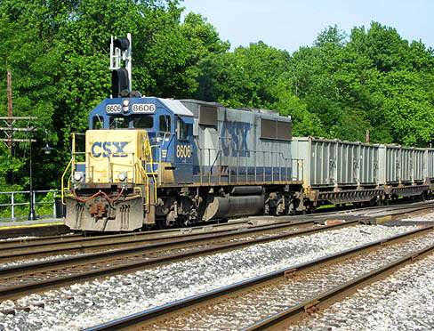 Photo of CSX trash train eastbound at Point of Rocks, MD