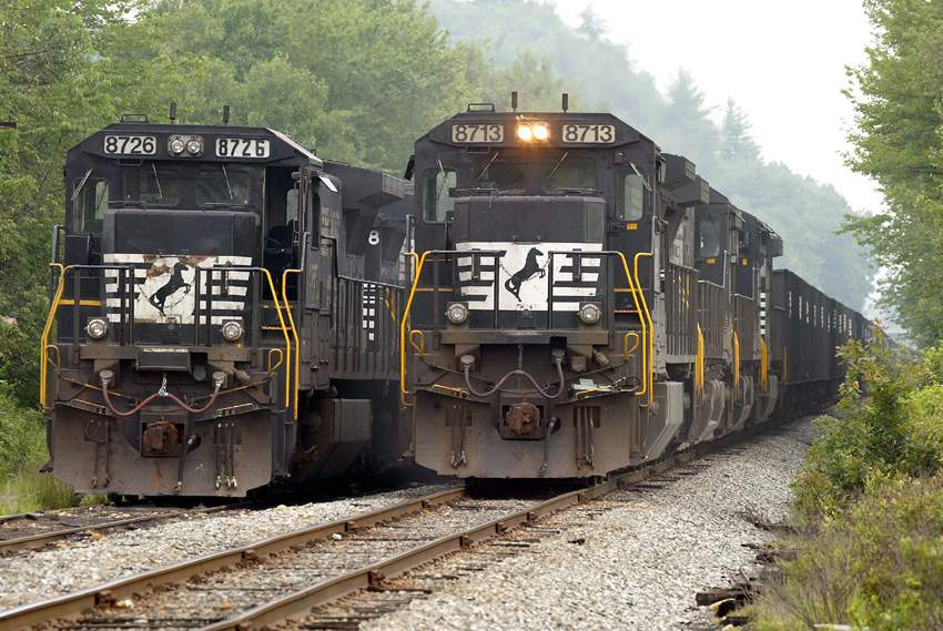 Photo of Norfolk Southern-NH Division action