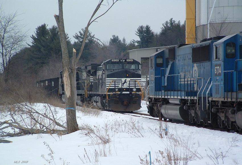Photo of NS 9134 arriving at Bow, NH.