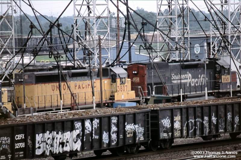 Photo of UP 3827 and patched SP SD40T-2 (UP 8745) on the fuel pad