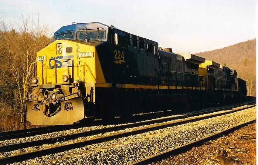 Photo of Outlawed CSX Coal Train Erving