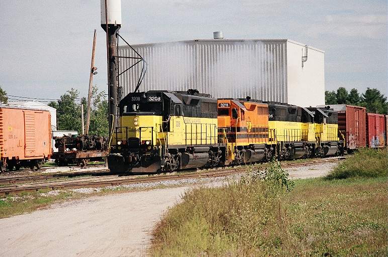 Photo of SLR Train 393 at Lewiston Jct. ME