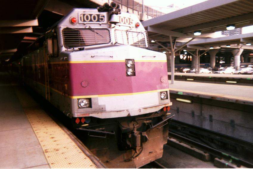 Photo of MBTA F40PH #1005 in North Station
