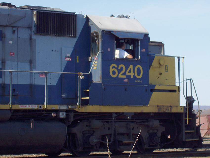 Photo of CSX 6240 works the yard