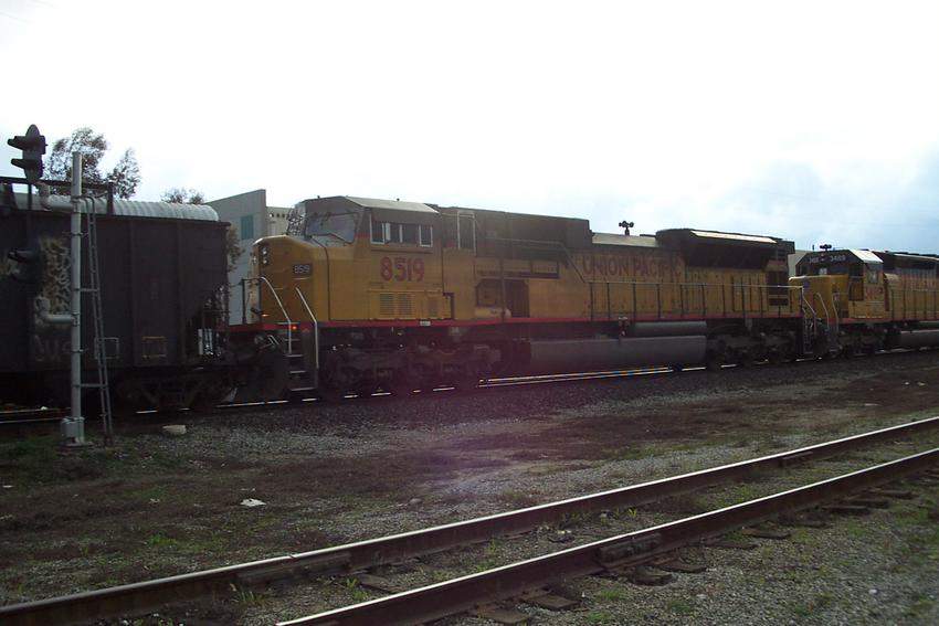 Photo of UP 8519 & UP 3489