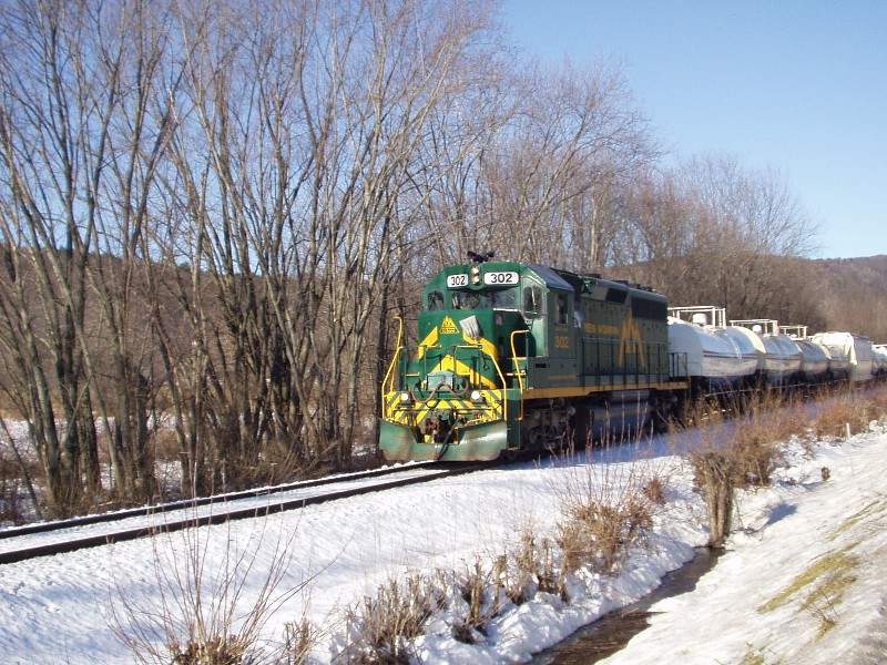 Photo of Train FLRD with Green Mountain 302 heading south out of Proctor, VT