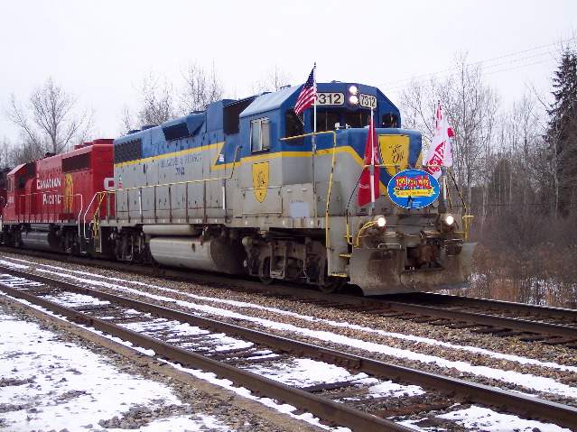 Photo of D&H 7312 arrives at the Saratoga Station