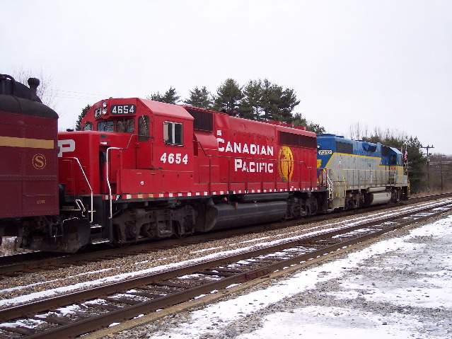 Photo of CPR 4654 and D&H 7312 at The Saratoga Springs Station