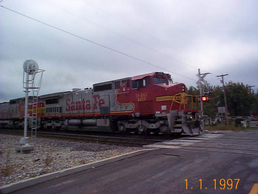 Photo of BNSF  at crossing near cario IL