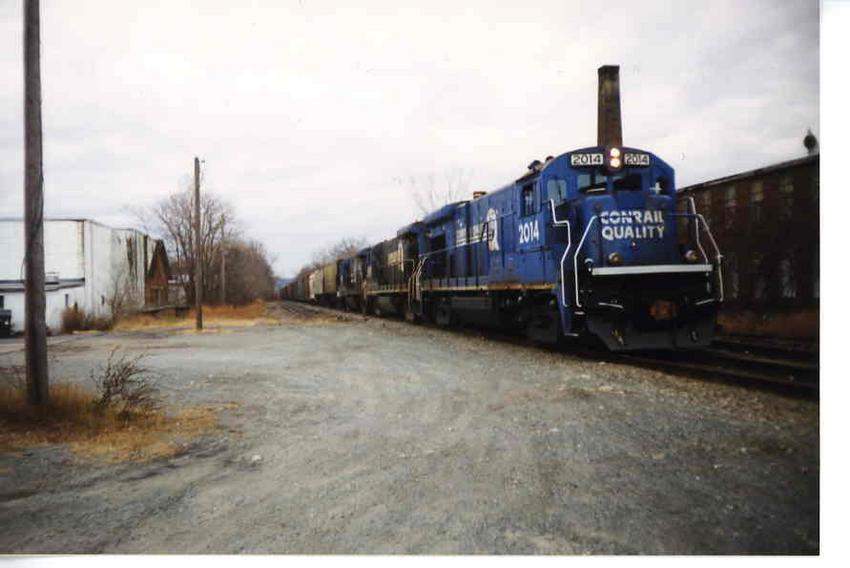 Photo of Conrail B23-7 #2014, Franklin, MA