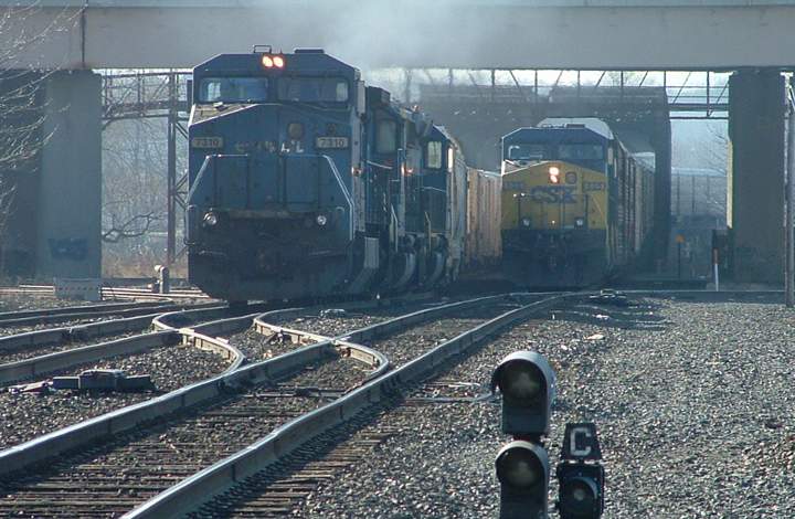 Photo of Two CSX eastbounds
