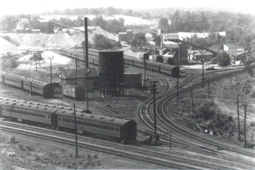 Photo of Riverside Yard - passenger car and engine storage - 1949