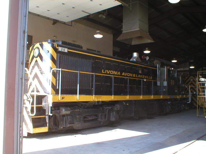 Photo of LA&L ALCo RS1 #20 resting peacefully in it's stall at Lakeville, NY