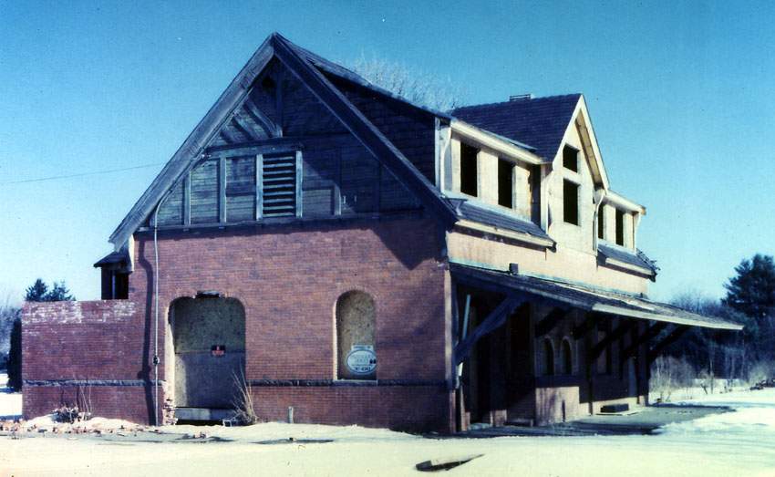Photo of Old Kingston Station before rehab