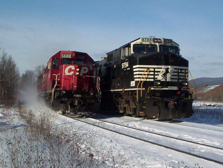 Photo of D&H 253 passing 8858 at Oneonta